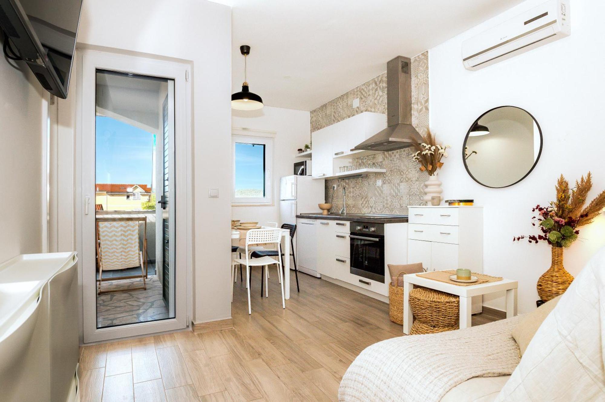 Ojra New Apartment With Seaview Шибеник Экстерьер фото